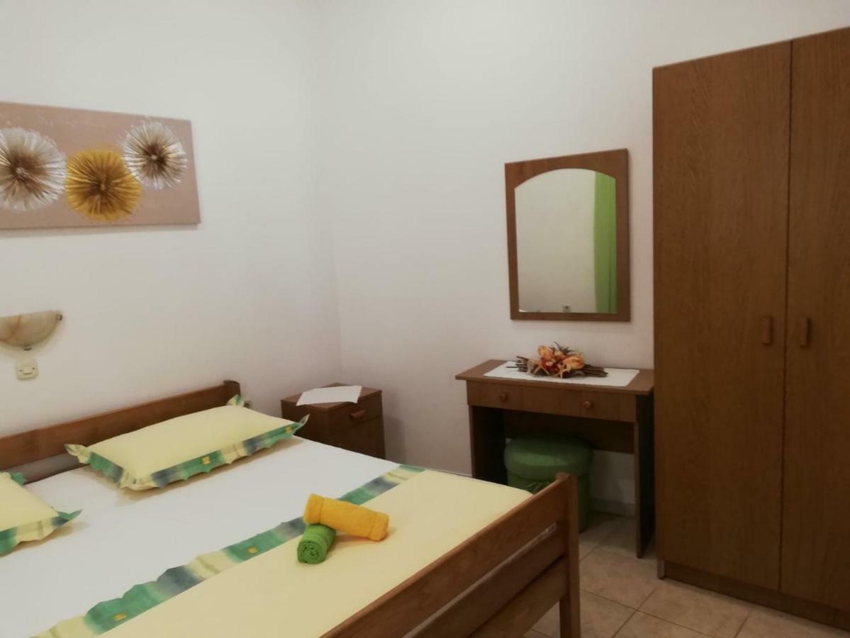 Apartment Center Tonka Makarska Exterior photo